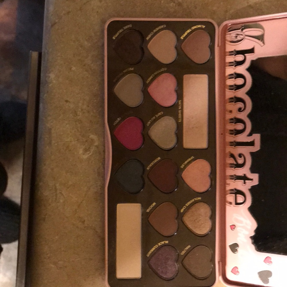 Too faced chocolate bon bons palette